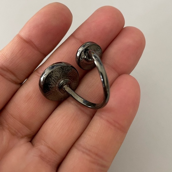 💍 - Picture 2 of 3